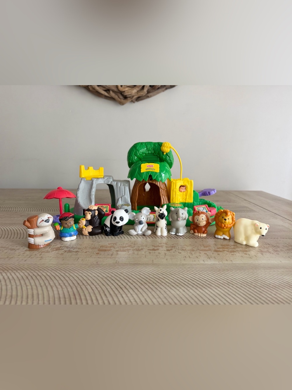Vintage Fisher-Price Little People Animal Sounds Zoo + 10 Figures